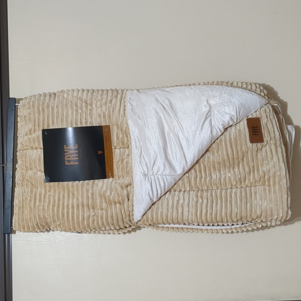 Frye Corduroy Plush Throw  Tan and White Colors New 50"X60"